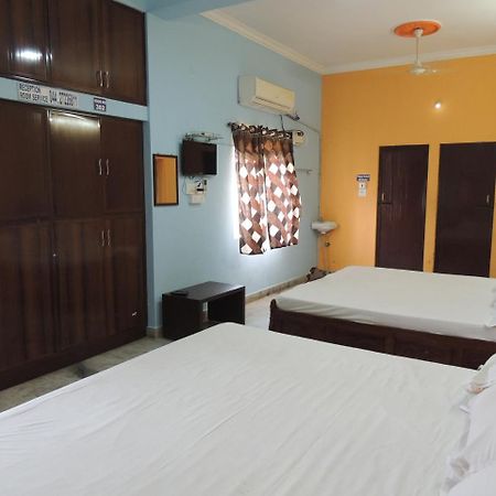 Radha Party Hall Kanchipuram Exterior foto