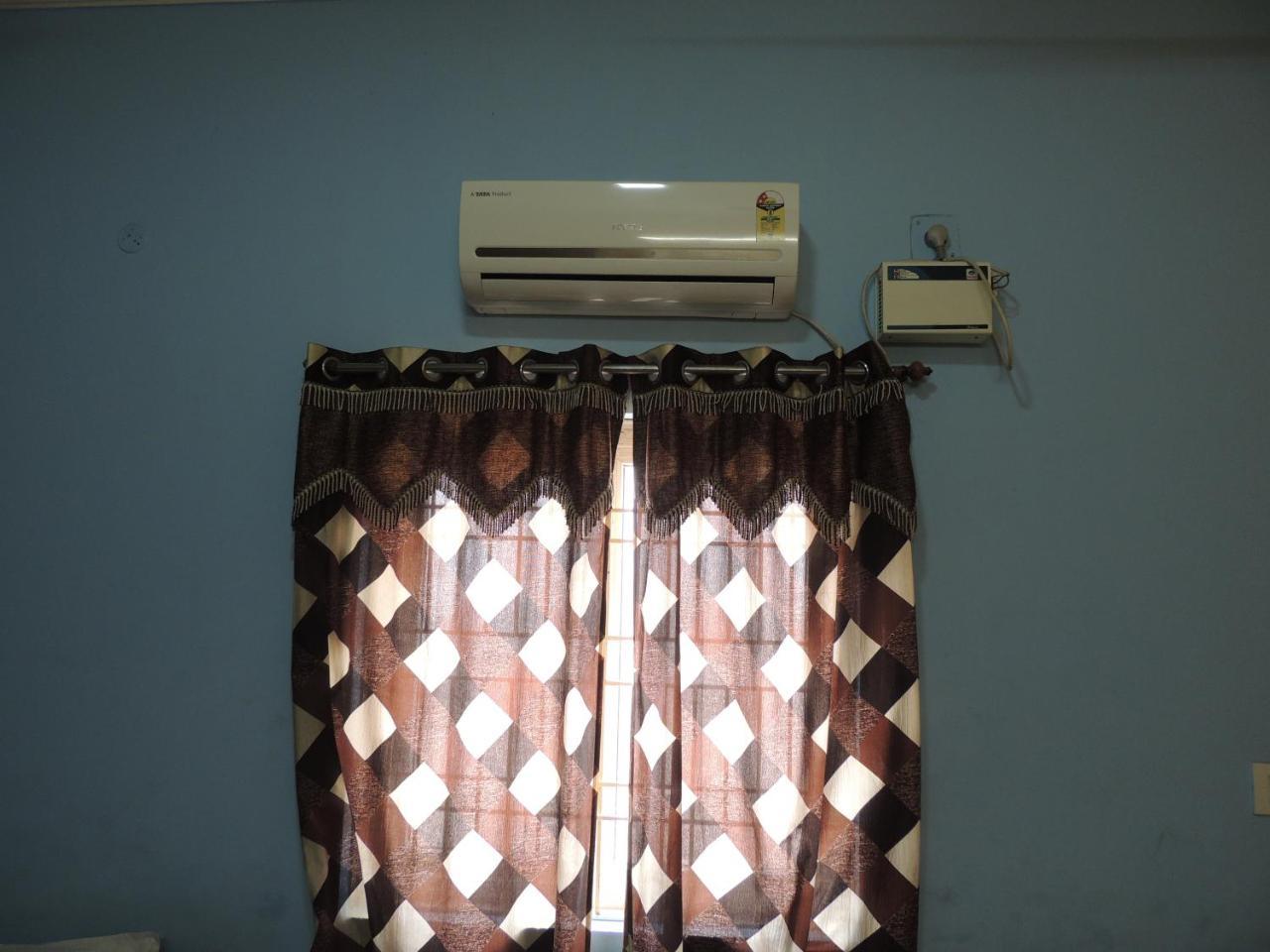 Radha Party Hall Kanchipuram Exterior foto